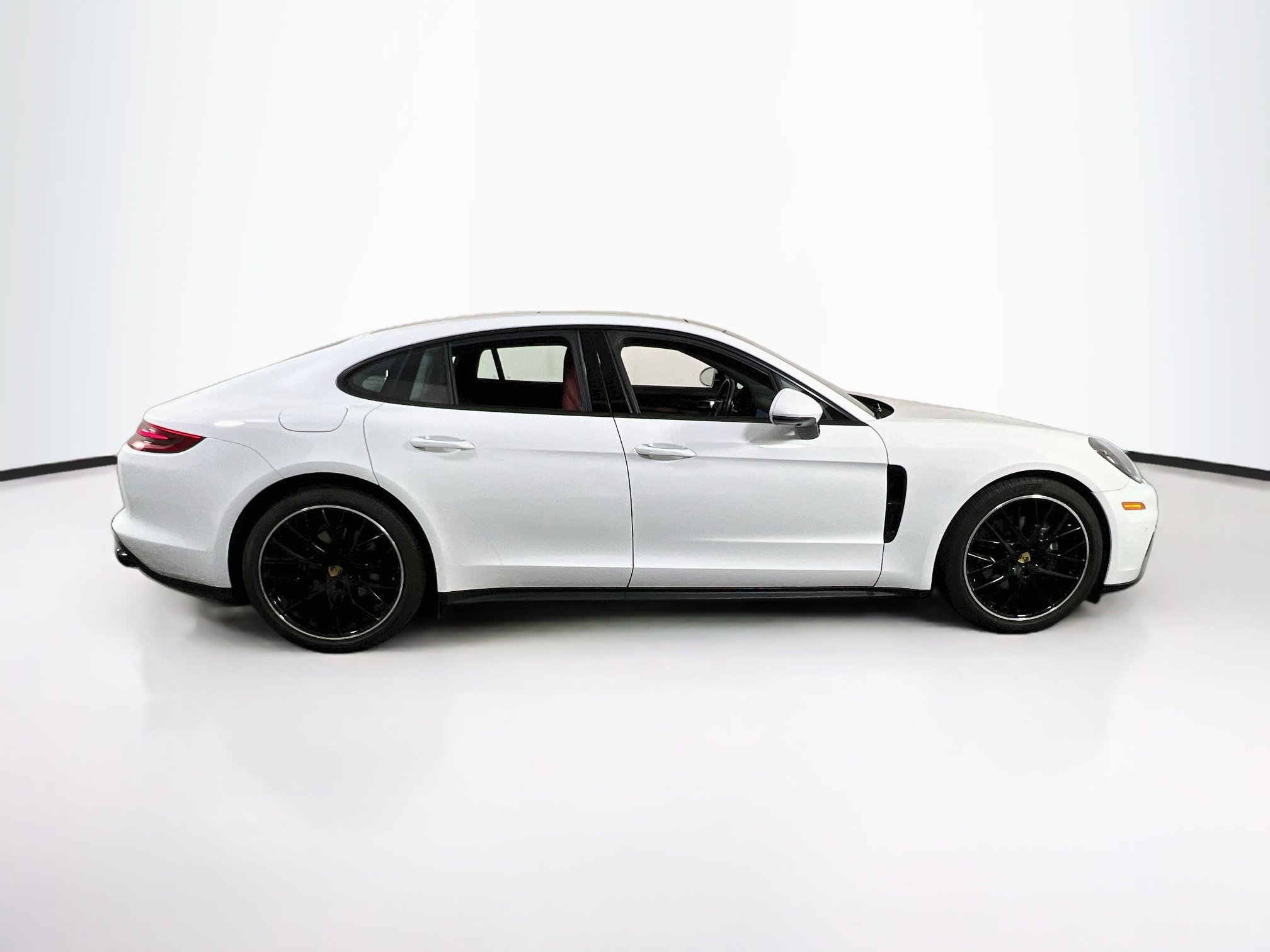 Used 2020 Porsche Panamera 4 AWD/4WD image 4