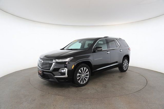 Used 2023 Chevrolet Traverse Premier image 2