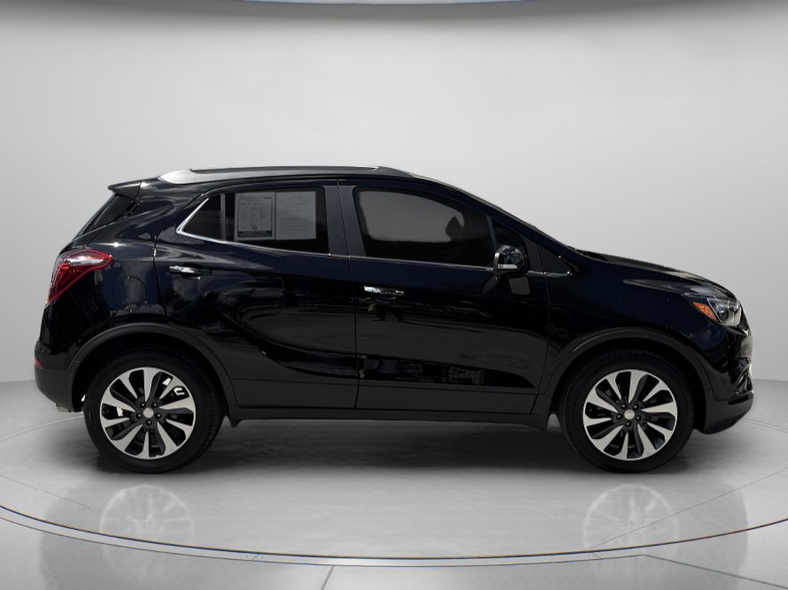 Used 2020 Buick Encore Essence FWD image 2
