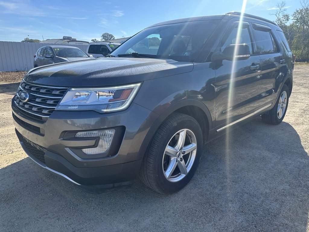 Used 2017 Ford Explorer XLT w/ Equipment Group 202A