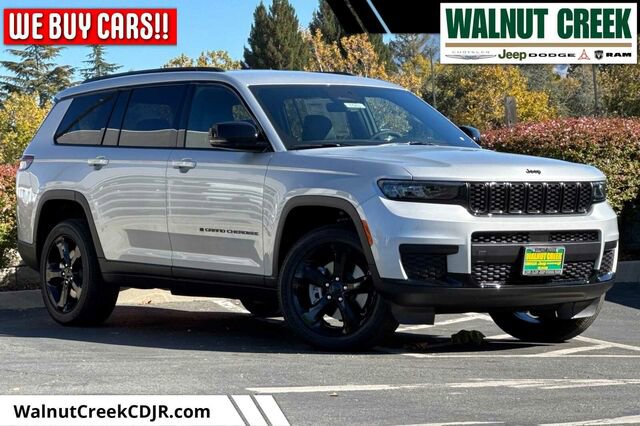 New 2025 Jeep Grand Cherokee L Laredo image 1