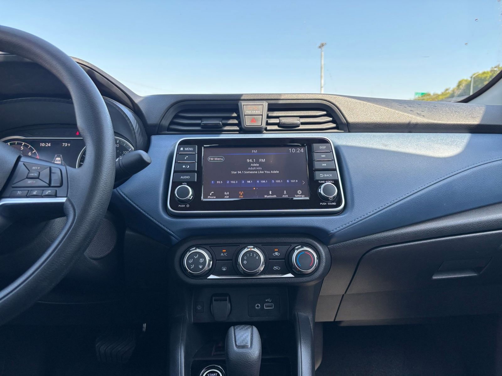 Used 2025 Nissan Versa SV FWD image 17