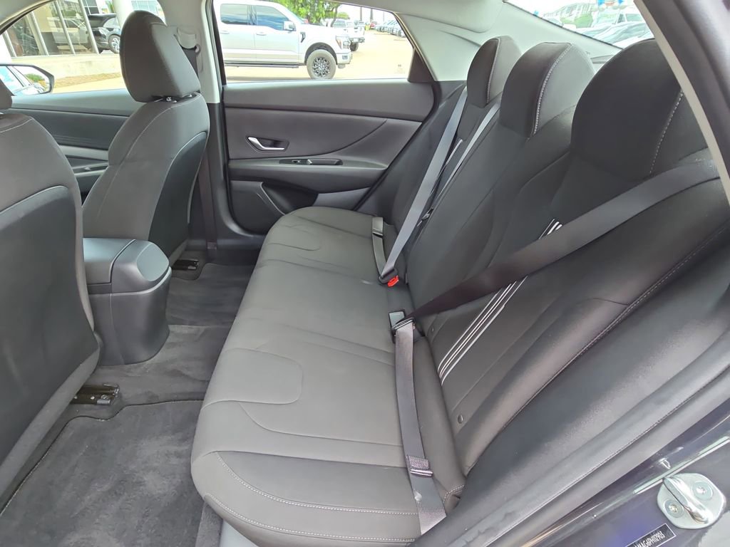 Certified 2023 Hyundai Elantra SEL image 13