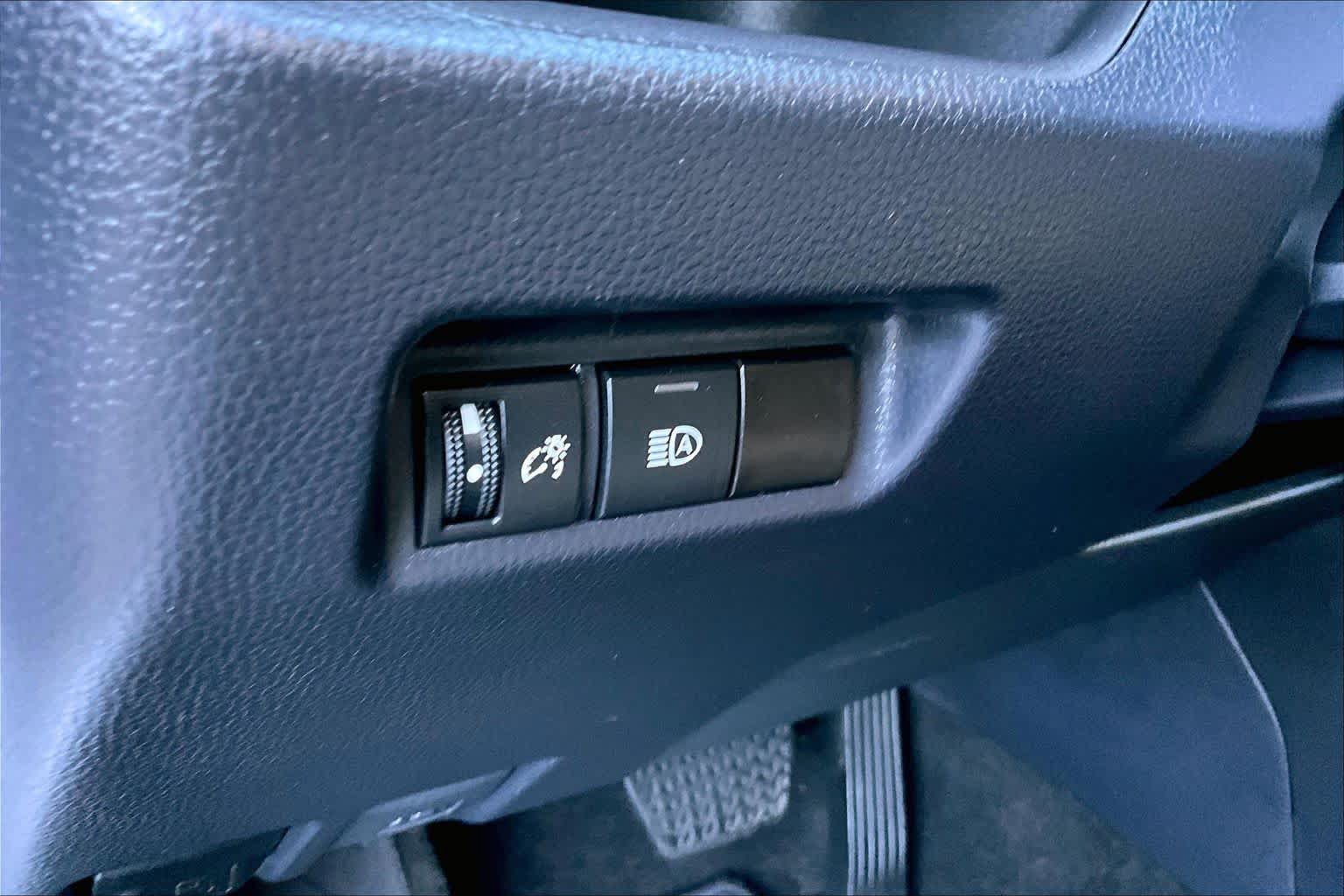 Certified 2023 Toyota RAV4 LE AWD/4WD image 63