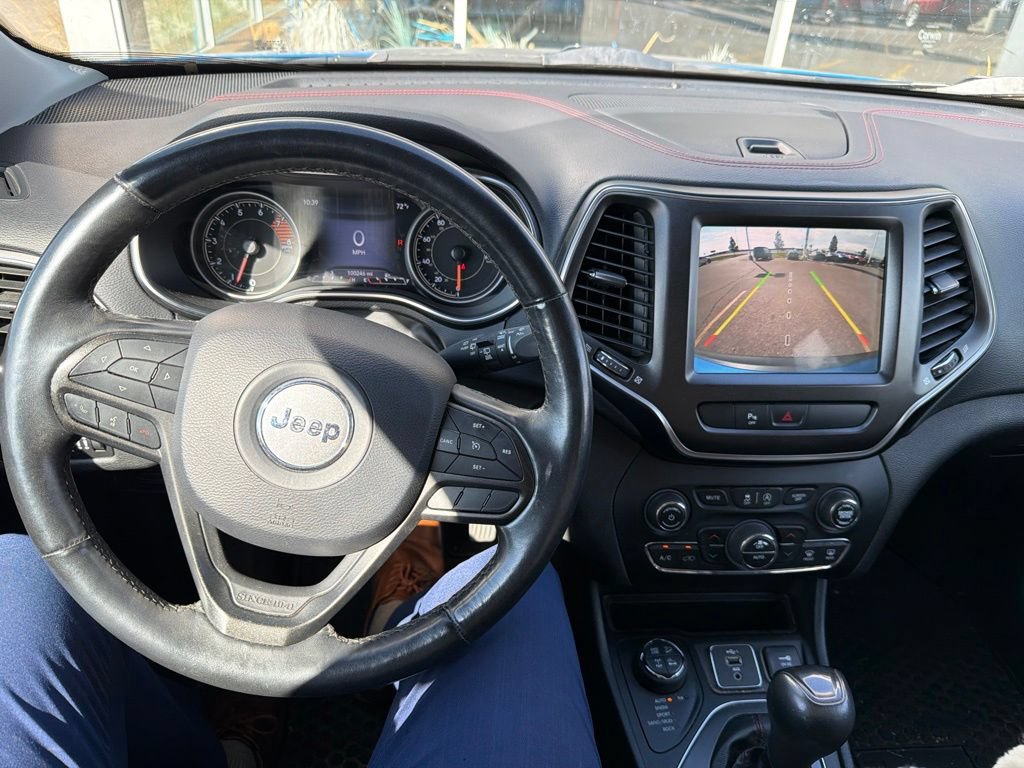 Used 2019 Jeep Cherokee Trailhawk AWD/4WD image 9