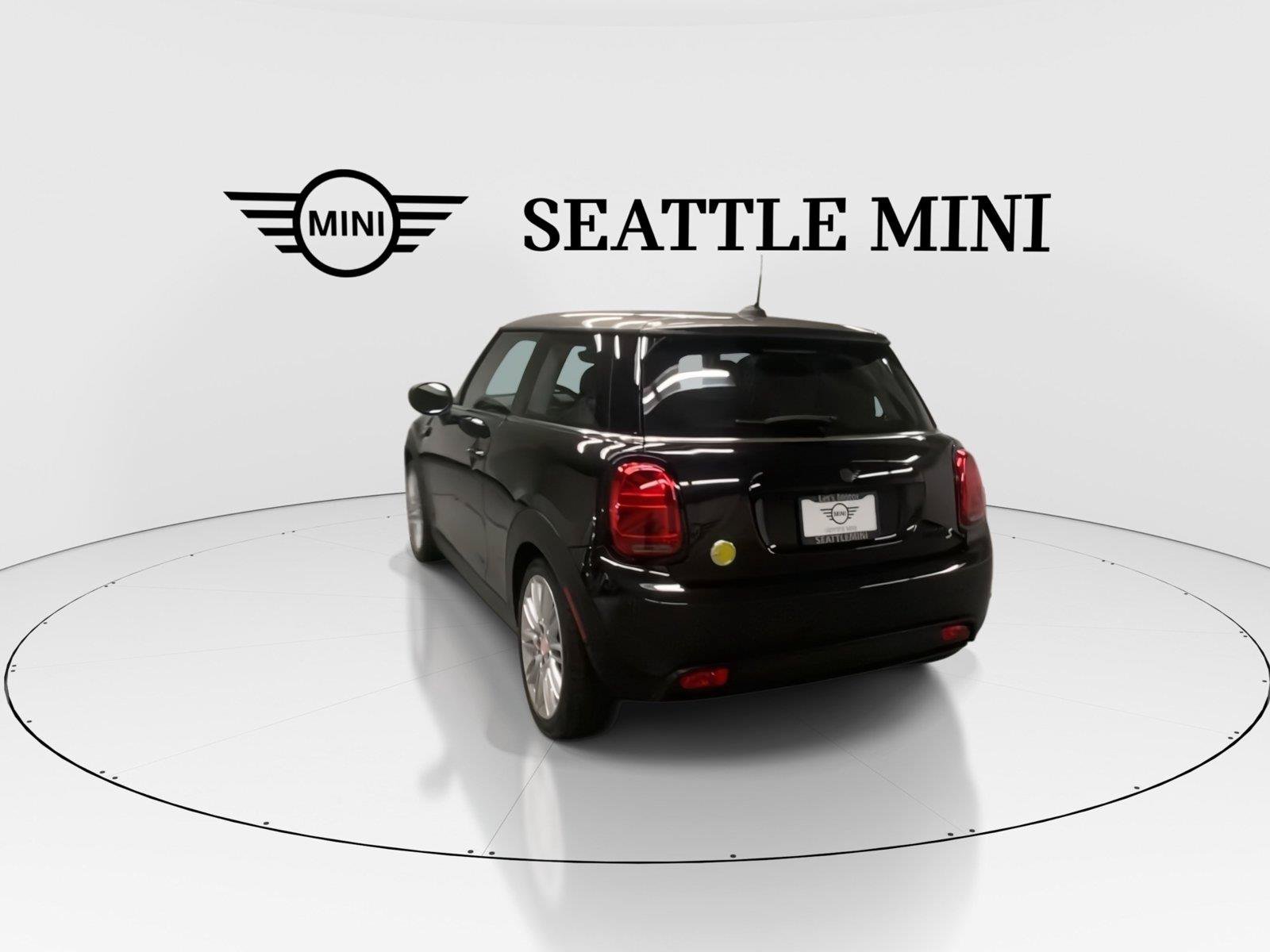 Used 2024 MINI Cooper SE FWD image 9