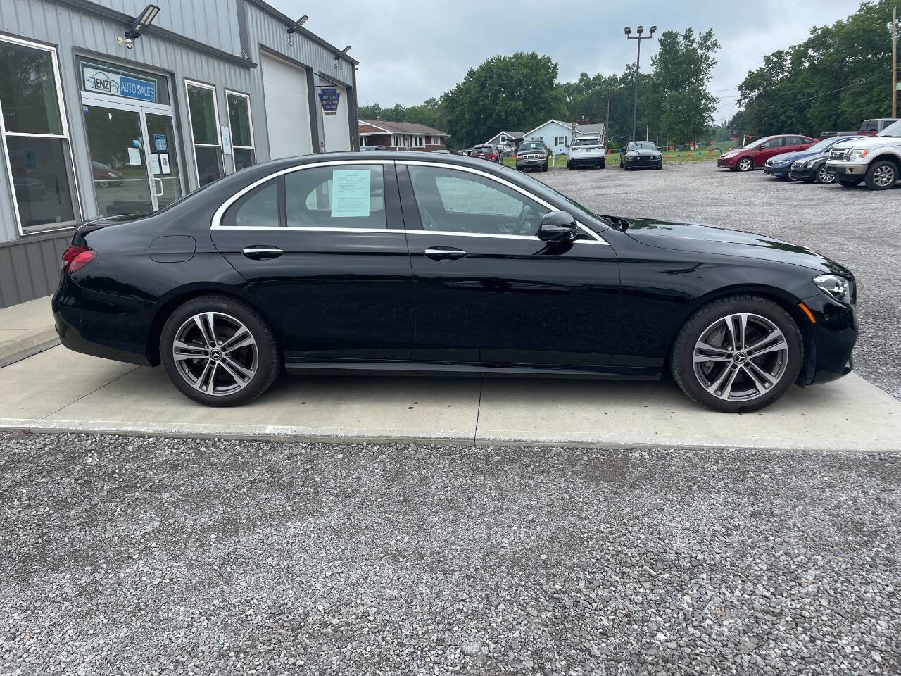 Used 2023 Mercedes-Benz E 350 4MATIC Sedan image 9