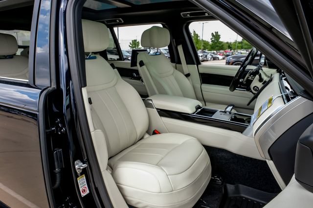 New 2026 Land Rover Range Rover Long Wheelbase Autobiography AWD/4WD image 45