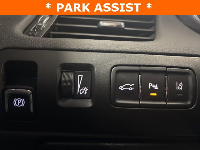 Used 2017 Chevrolet Impala Premier w/ Enhanced Convenience Package image 24