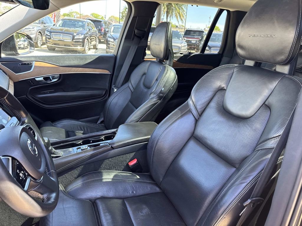 Used 2016 Volvo XC90 T6 Inscription w/ Vision Package image 17