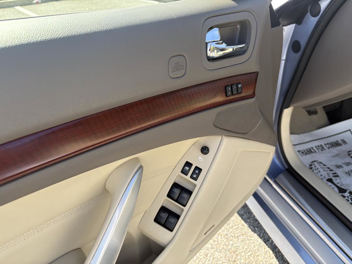 Used 2009 INFINITI G37 Sport w/ Premium Pkg image 15