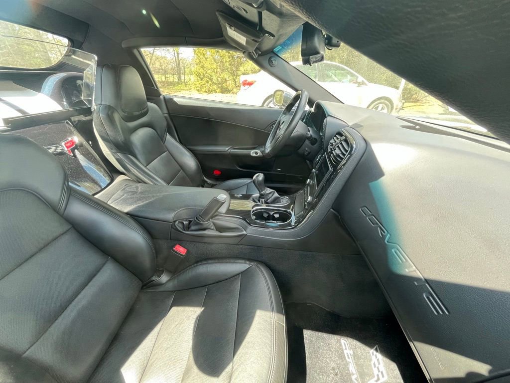 Used 2013 Chevrolet Corvette Convertible w/ 3LT Preferred Equipment Group image 7