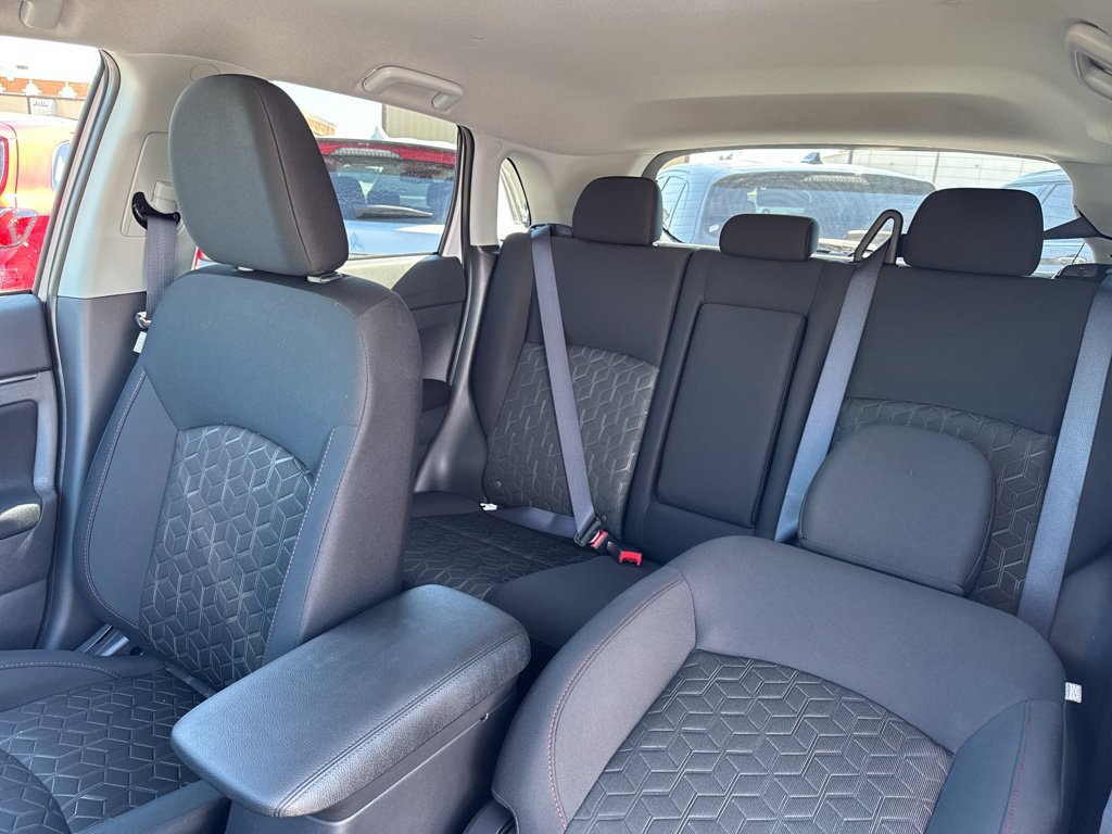 New 2027 Mitsubishi Outlander Sport LE FWD image 28