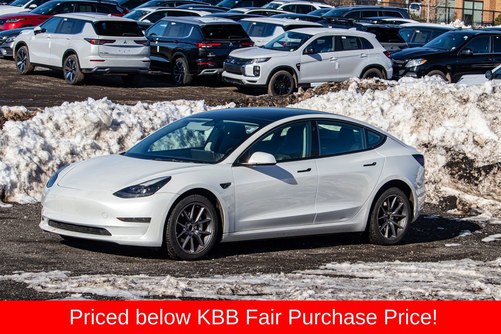 Used 2023 Tesla Model 3 Standard Range image 3