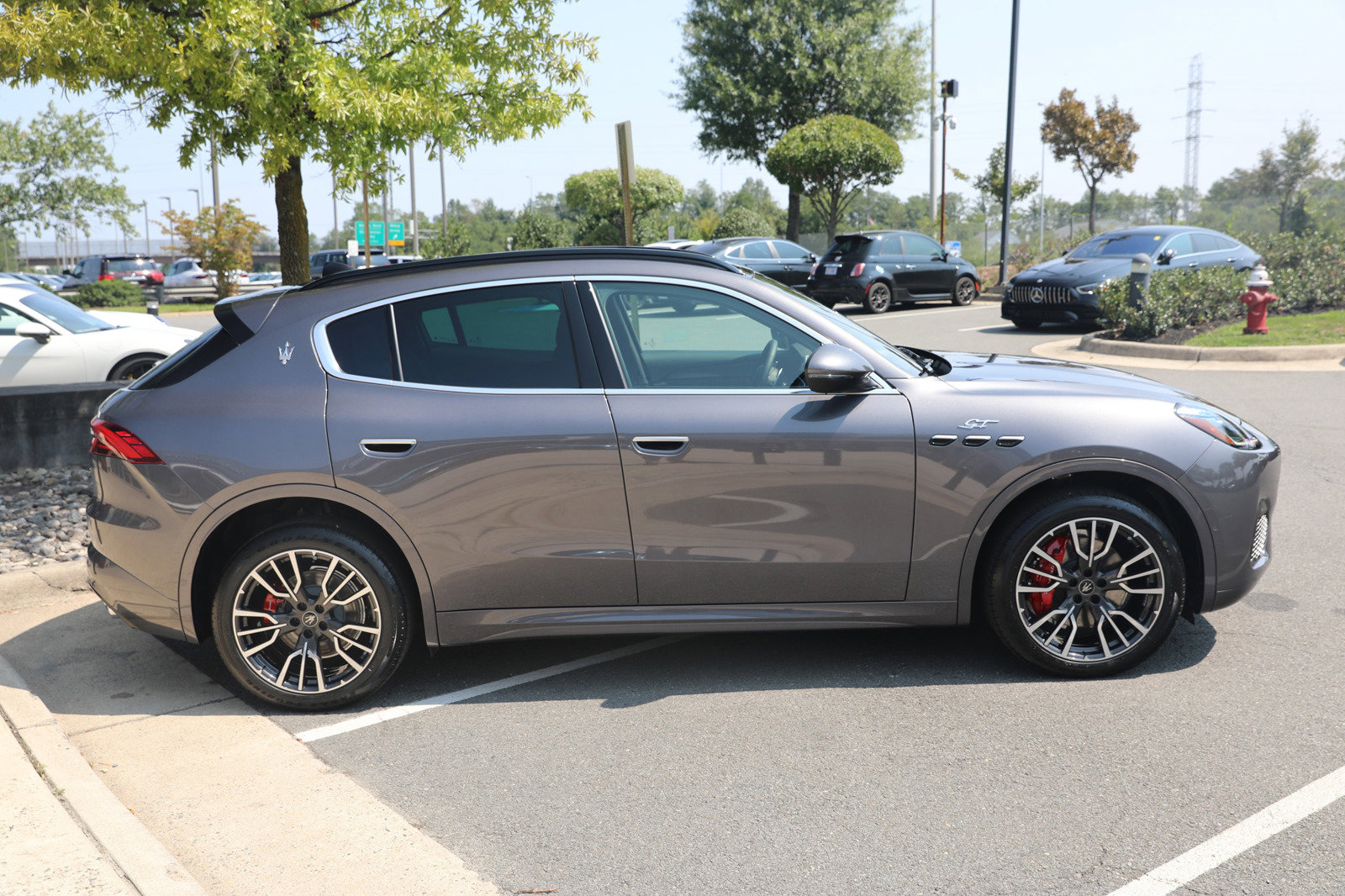 New 2024 Maserati Grecale GT image 4