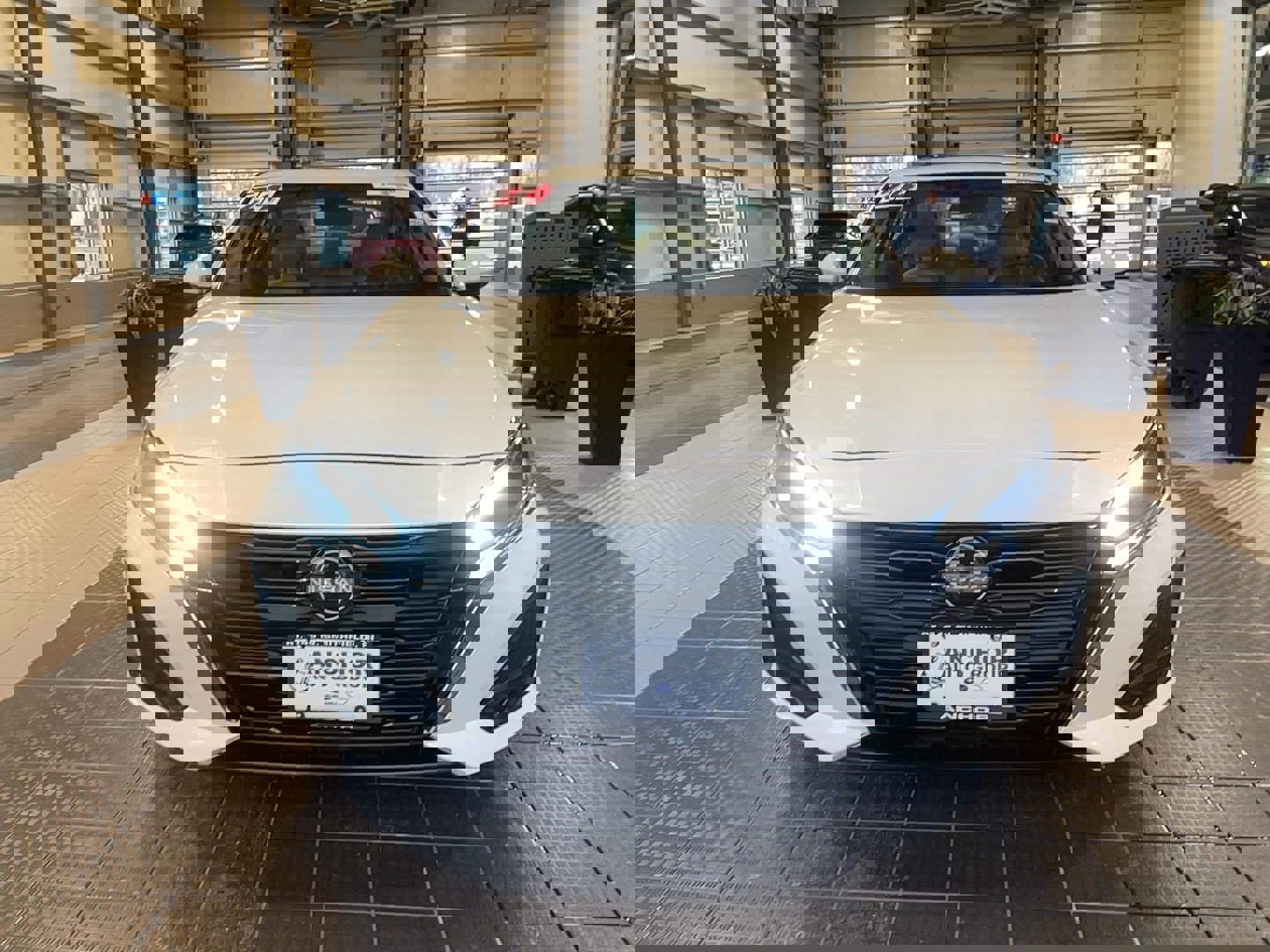 Used 2024 Nissan Altima 2.5 SV w/ SV Premium Package image 2