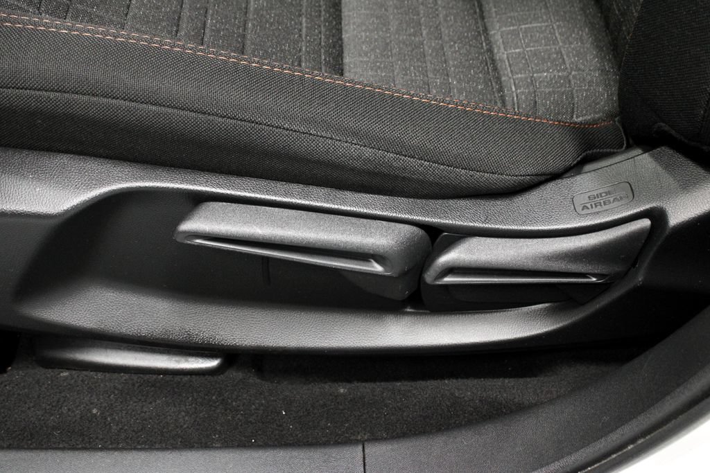 Used 2025 Honda HR-V Sport image 24