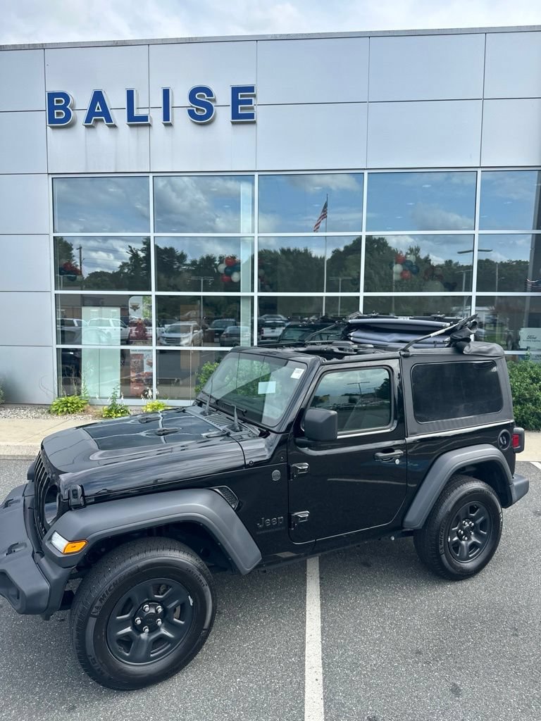 Used 2023 Jeep Wrangler Sport AWD/4WD image 4