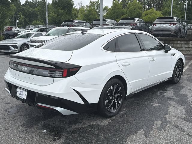 Certified 2025 Hyundai Sonata SEL FWD image 9