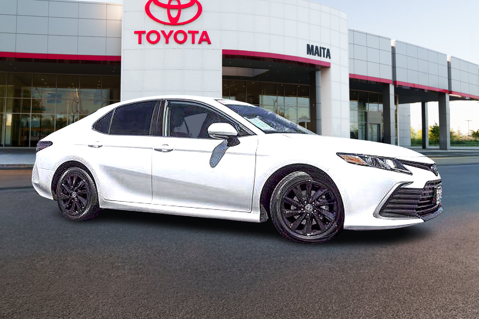 Used 2021 Toyota Camry LE w/ Convenience Package FWD image 4