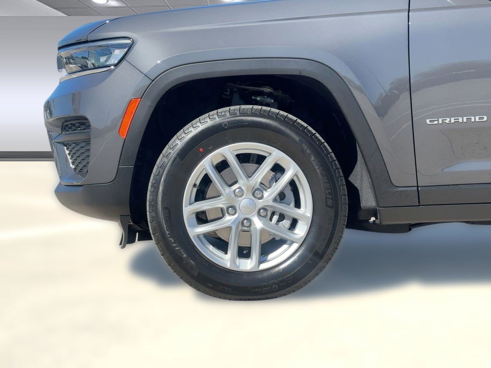 New 2026 Jeep Grand Cherokee Laredo X AWD/4WD image 11