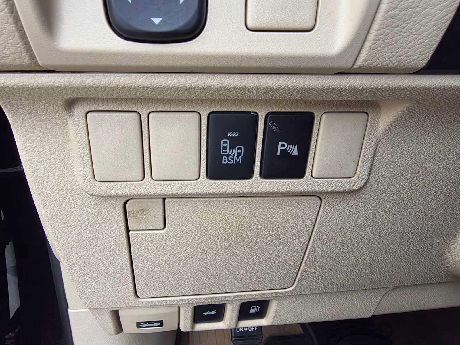 Used 2014 Lexus ES 350 w/ Luxury Package FWD image 14