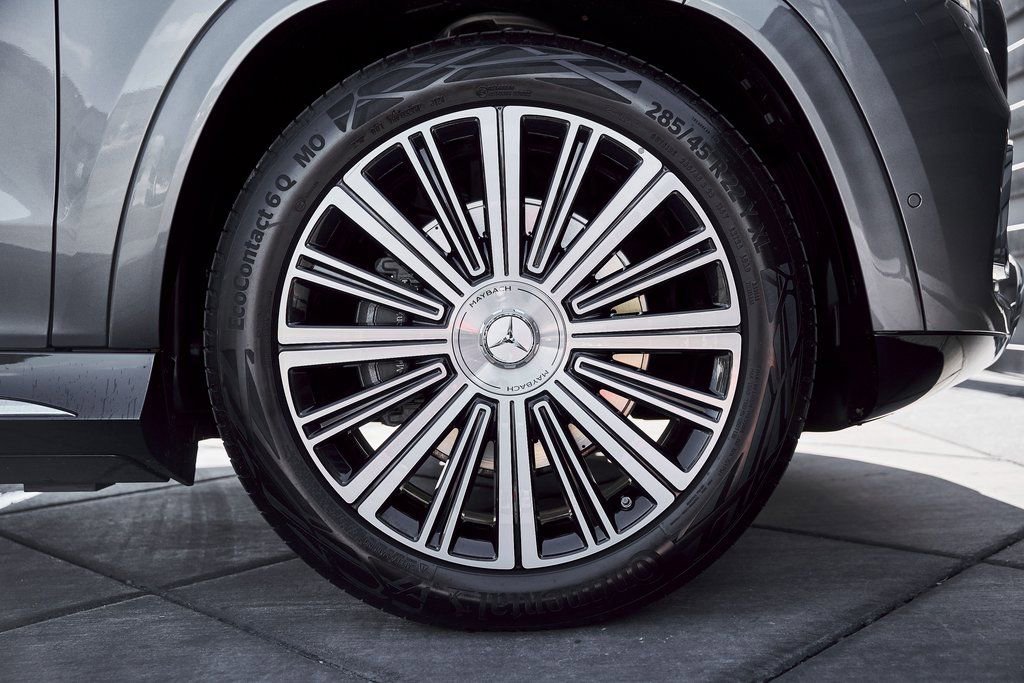 Used 2025 Mercedes-Benz Maybach GLS 600 4MATIC image 23