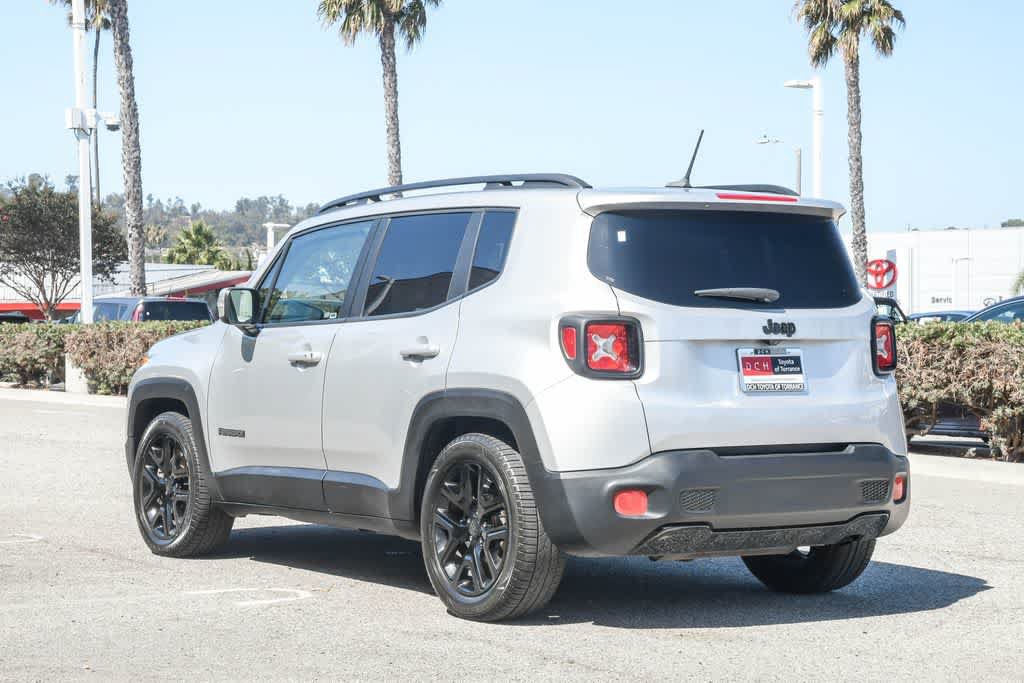 Used 2017 Jeep Renegade Altitude FWD image 7