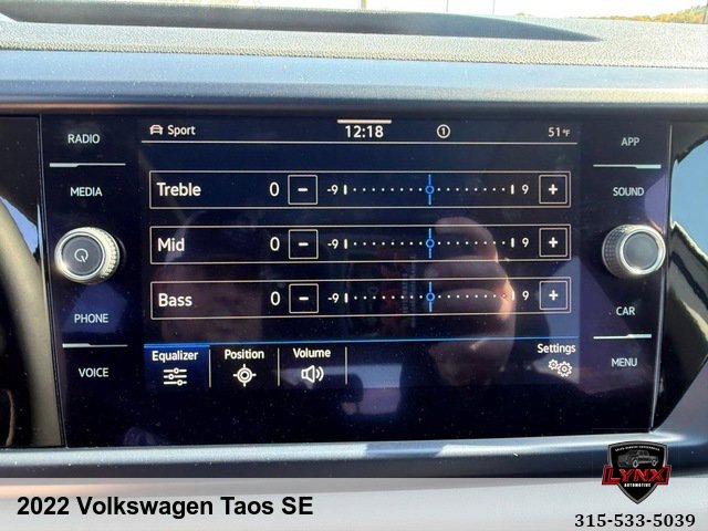 Used 2022 Volkswagen Taos SE w/ Panoramic Sunroof Package image 18