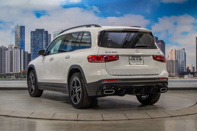 Certified 2023 Mercedes-Benz GLB 250 4MATIC image 9