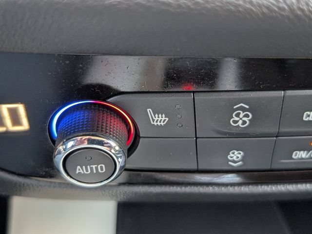Used 2023 Buick Enclave Essence FWD image 19