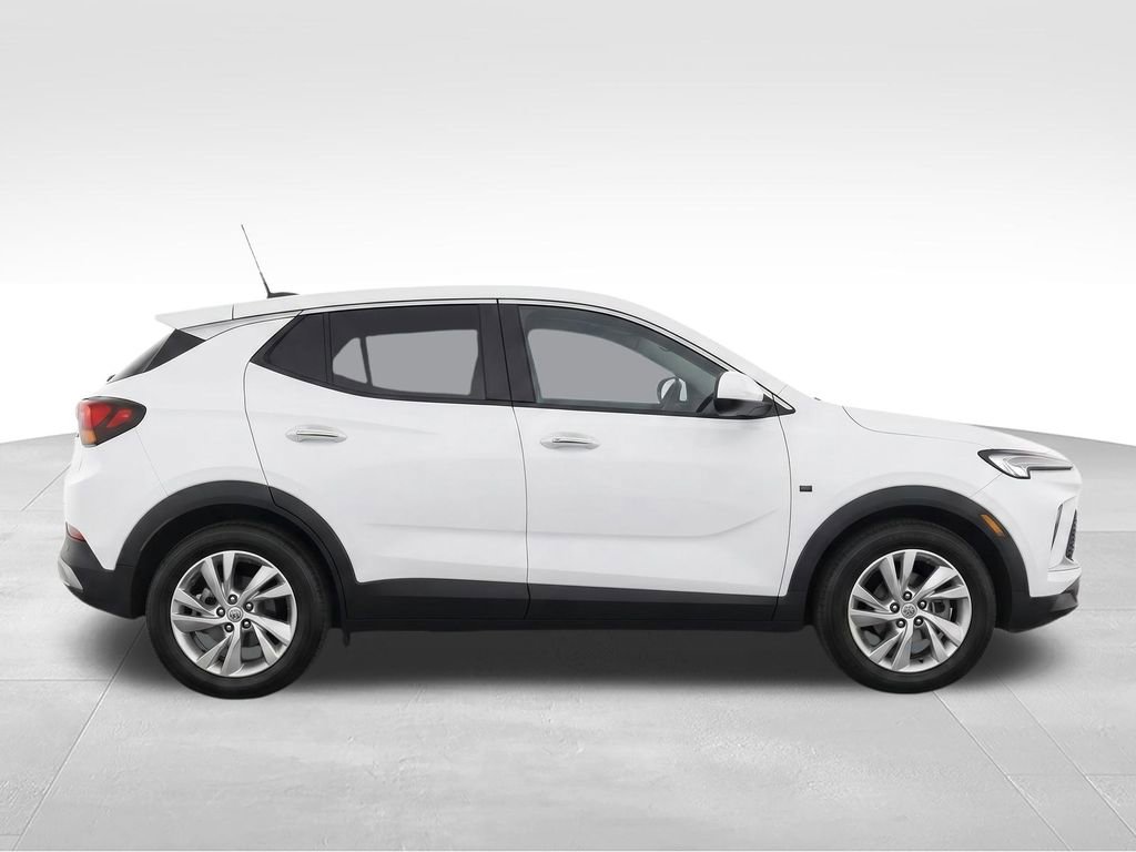 Certified 2024 Buick Encore GX Preferred w/ Comfort Package FWD image 9