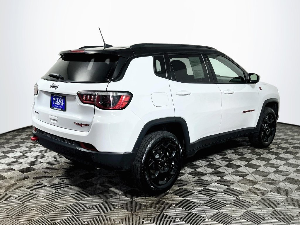Used 2024 Jeep Compass Trailhawk AWD/4WD image 7