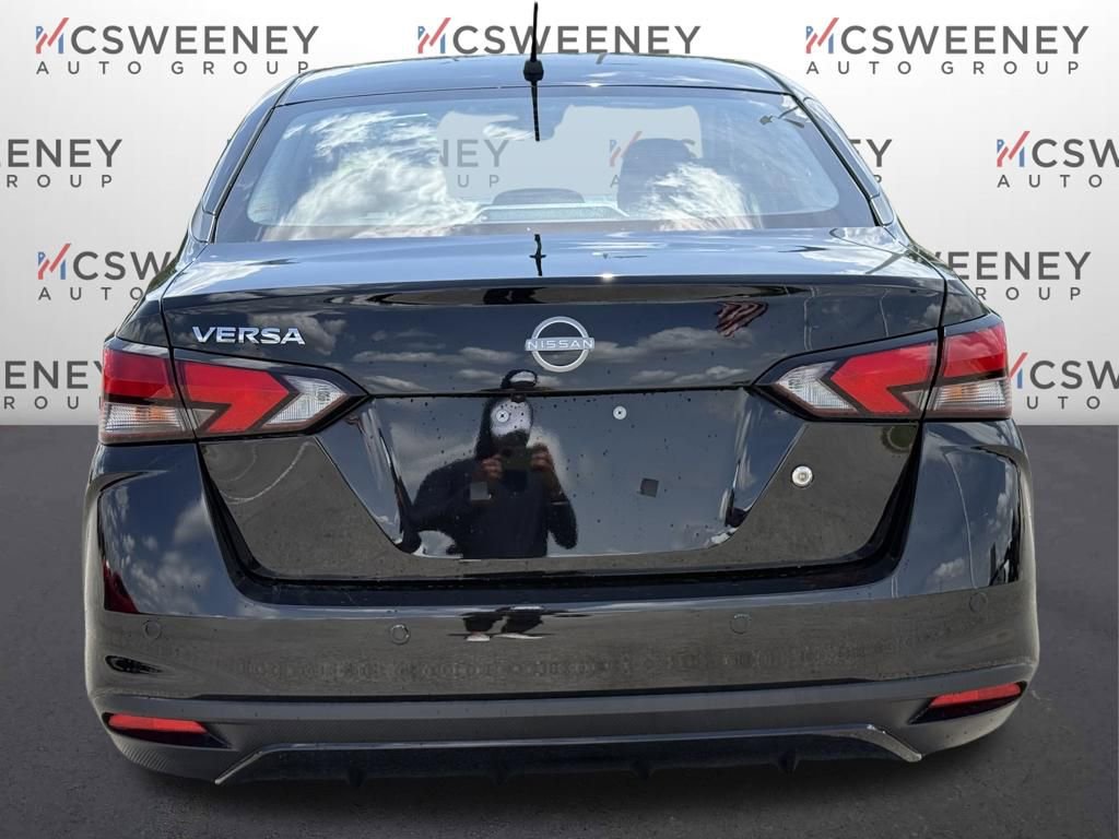 Used 2025 Nissan Versa S image 4