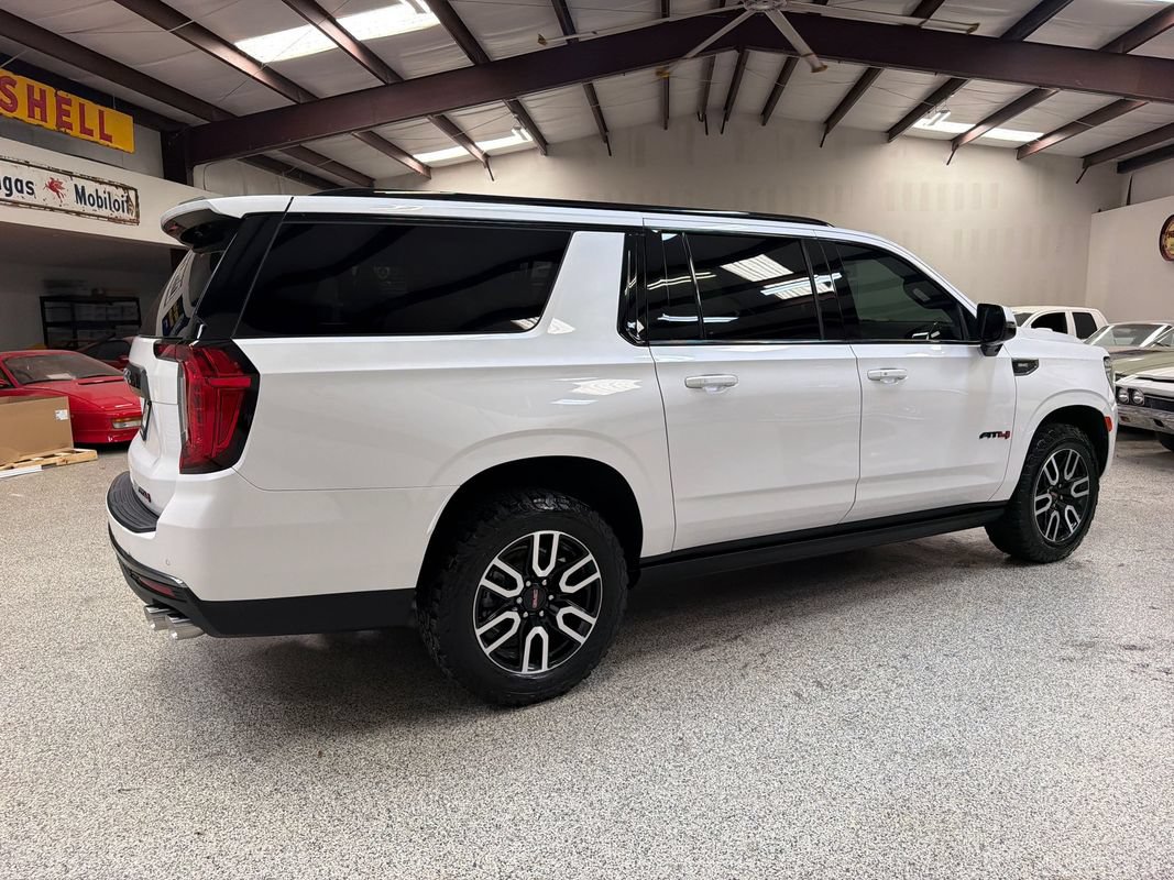 Used 2022 GMC Yukon XL AT4 w/ Max Trailering Package AWD/4WD image 8