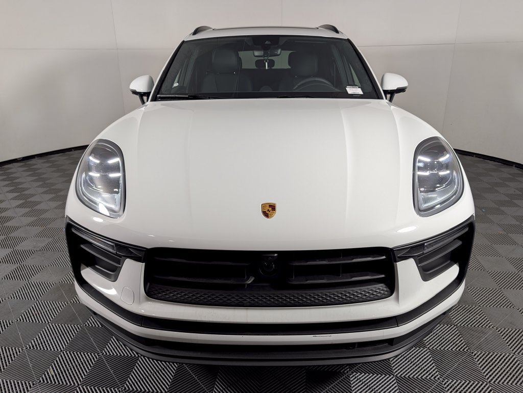 New 2026 Porsche Macan AWD/4WD image 10