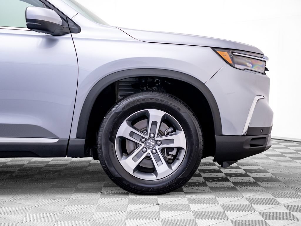 Used 2025 Honda Pilot EX-L image 34