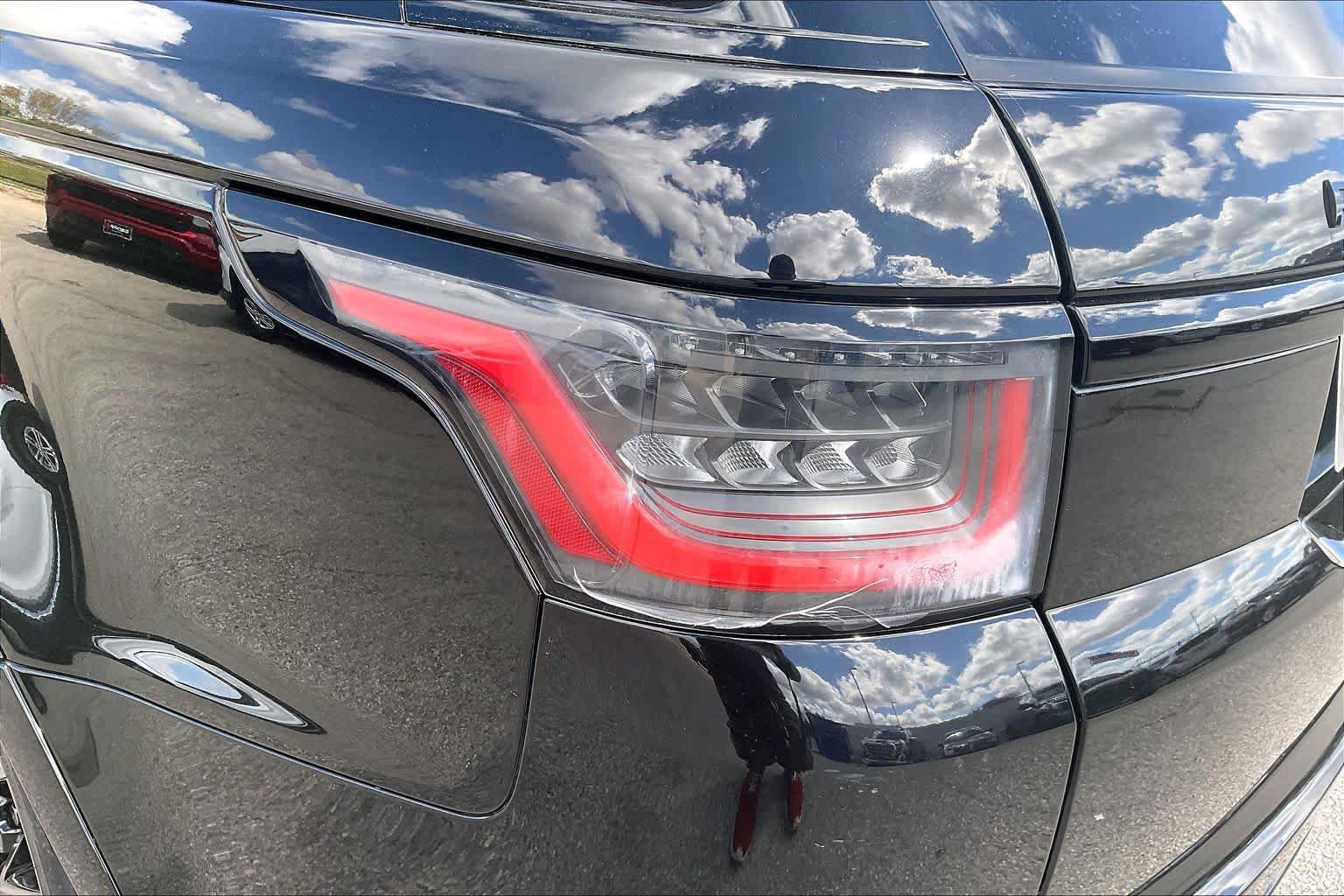 Used 2020 Land Rover Range Rover Sport SVR AWD/4WD image 28