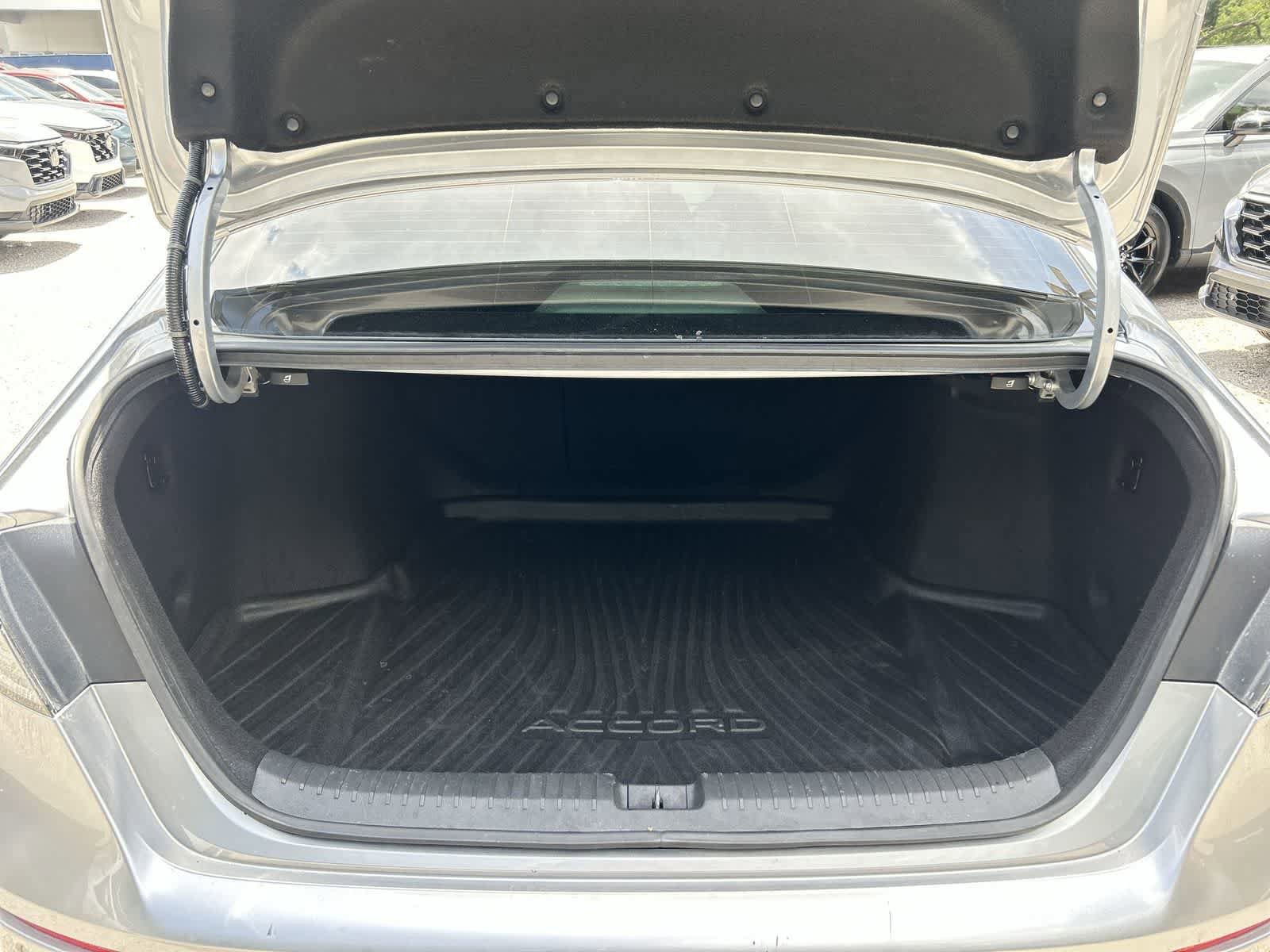 Certified 2024 Honda Accord EX-L image 9