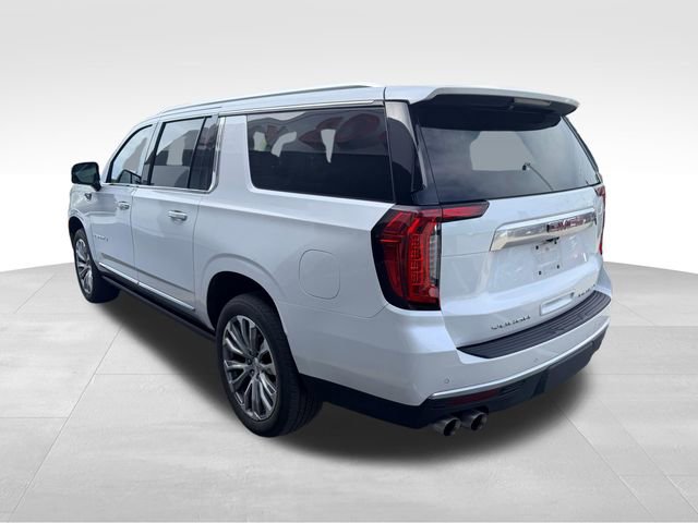 Used 2022 GMC Yukon XL Denali w/ Denali Premium Package image 7