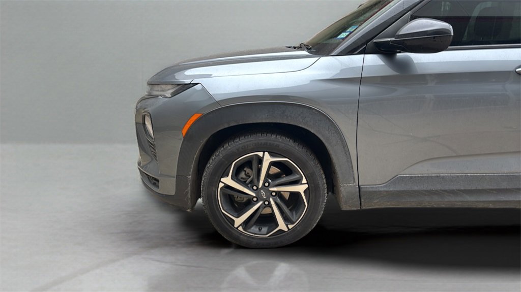 Used 2021 Chevrolet TrailBlazer RS w/ Sun and Liftgate Package image 9