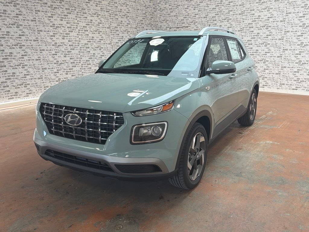 New 2026 Hyundai Venue SEL FWD image 3