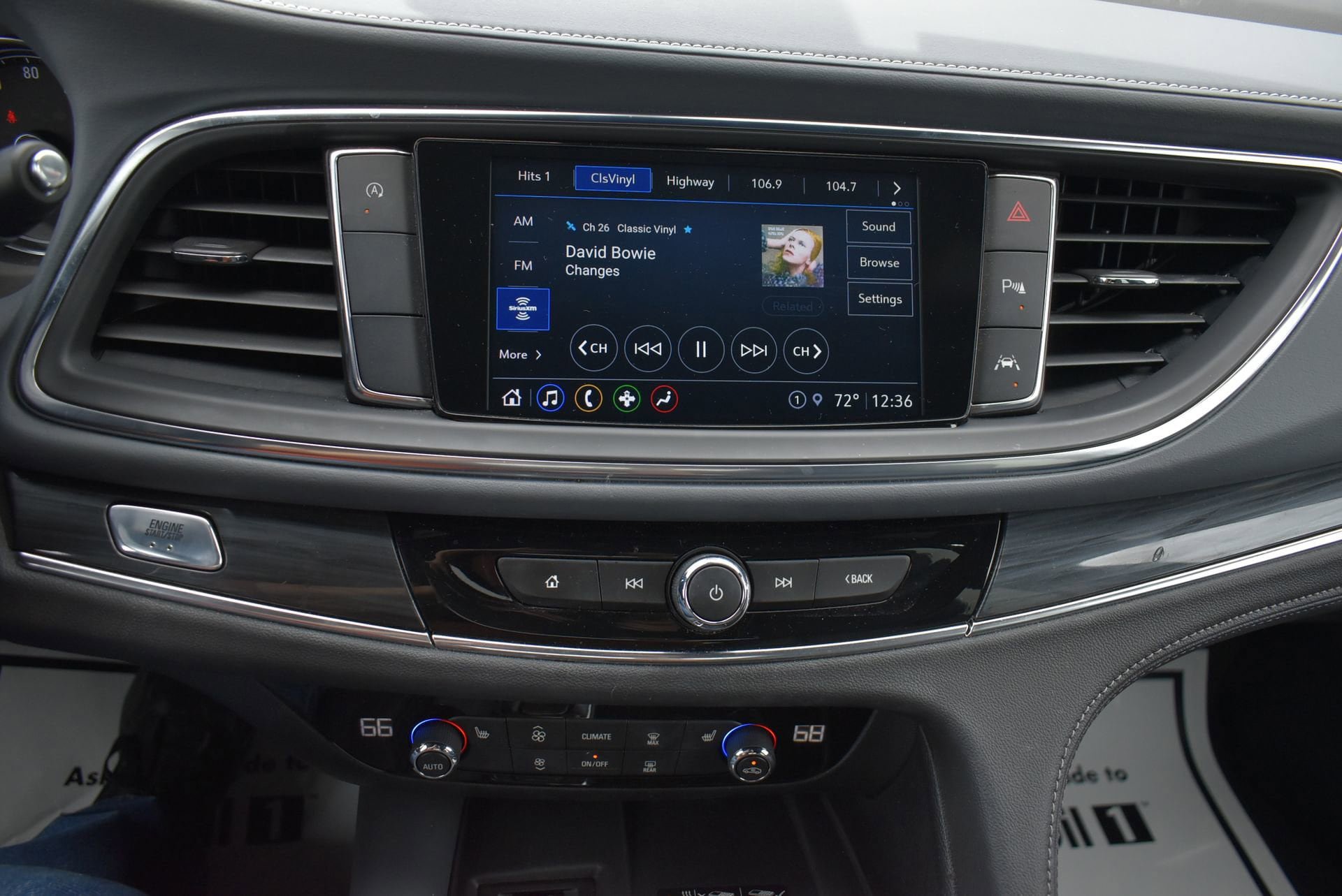 Used 2023 Buick Enclave Essence w/ Experience Buick Package FWD image 28