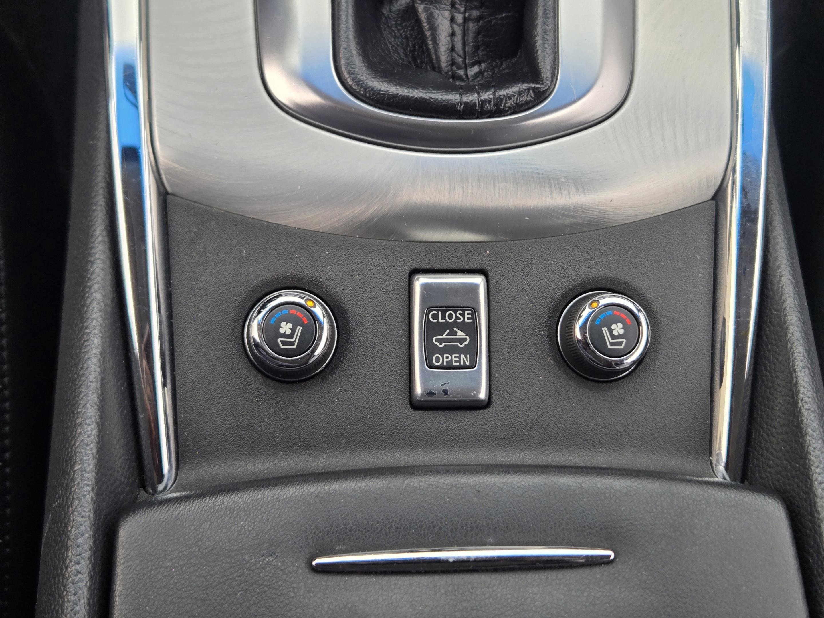 Used 2013 INFINITI G37 Sport w/ Premium Pkg image 26