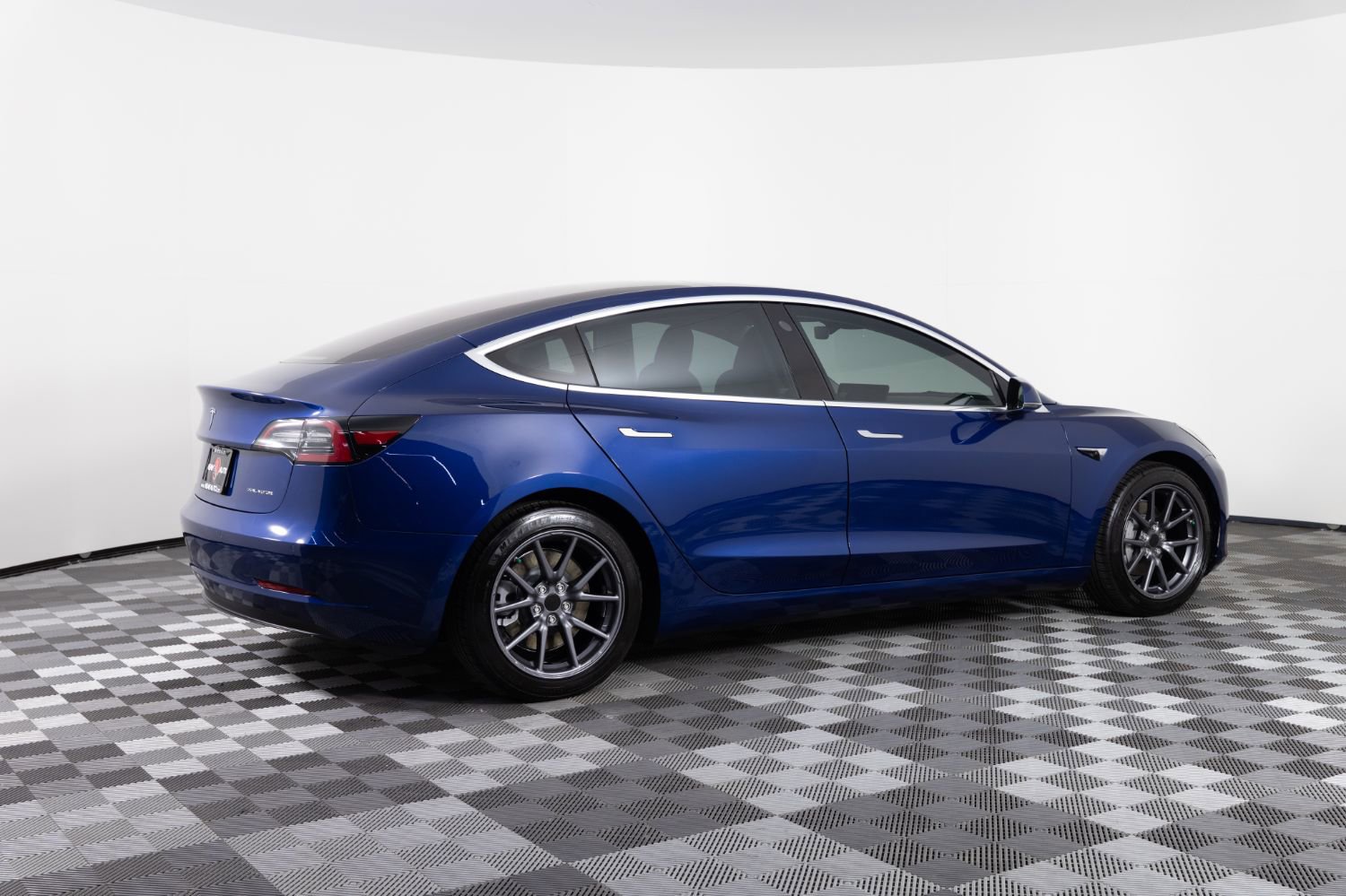 Used 2019 Tesla Model 3 Long Range image 8