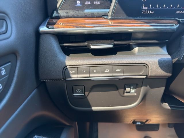 Used 2021 Cadillac Escalade Premium Luxury image 31