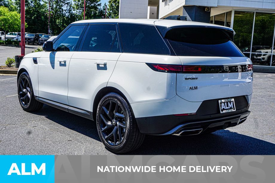 Used 2023 Land Rover Range Rover Sport SE AWD/4WD image 4
