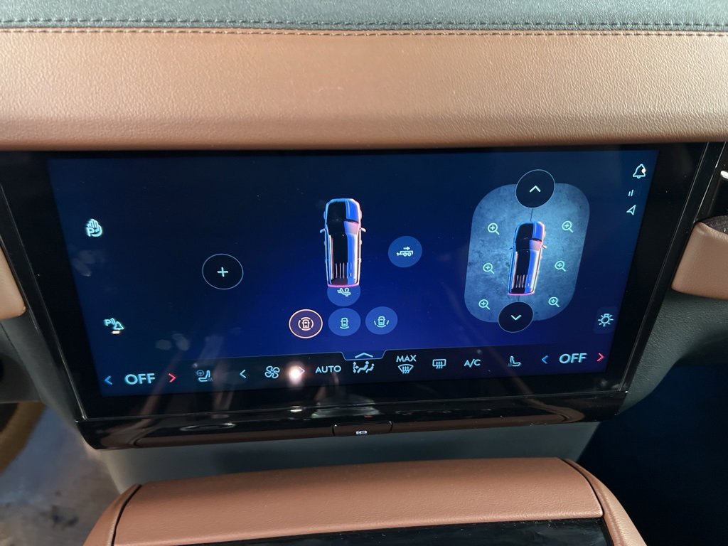 New 2026 Lincoln Navigator Reserve image 13