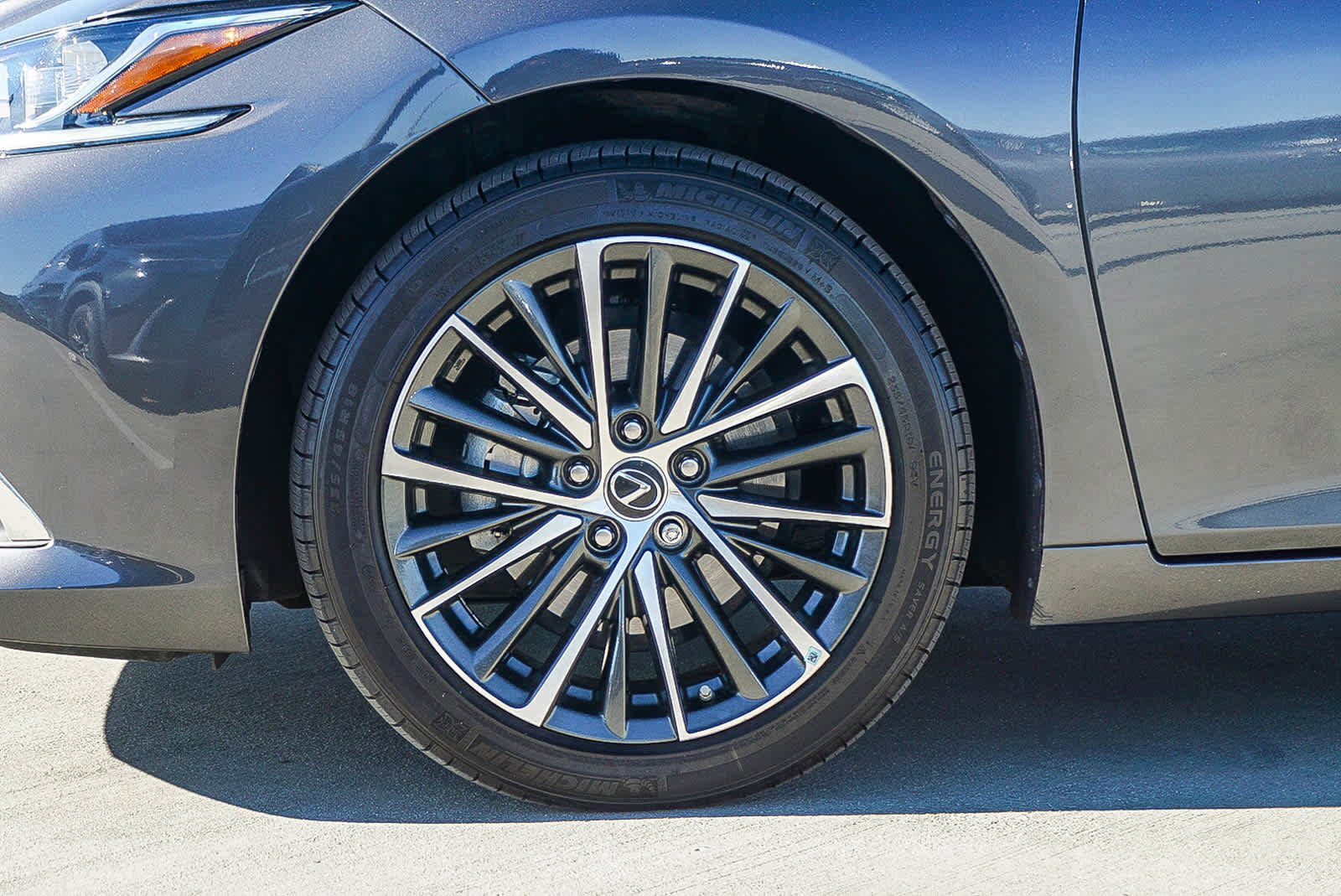 Certified 2023 Lexus ES 350 w/ Premium Package image 7