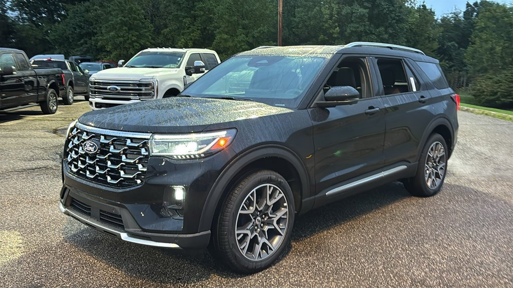 New 2027 Ford Explorer Platinum w/ 3.0L Ultimate Package AWD/4WD image 2